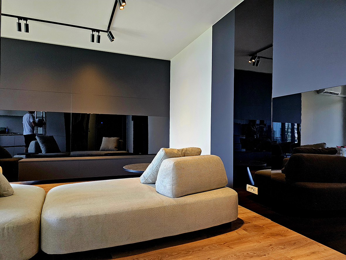 Warm Minimal Open Space Apartment — cover image